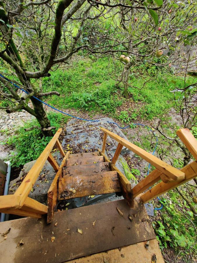 Yalakhom Otel Tosh Dış mekan fotoğraf