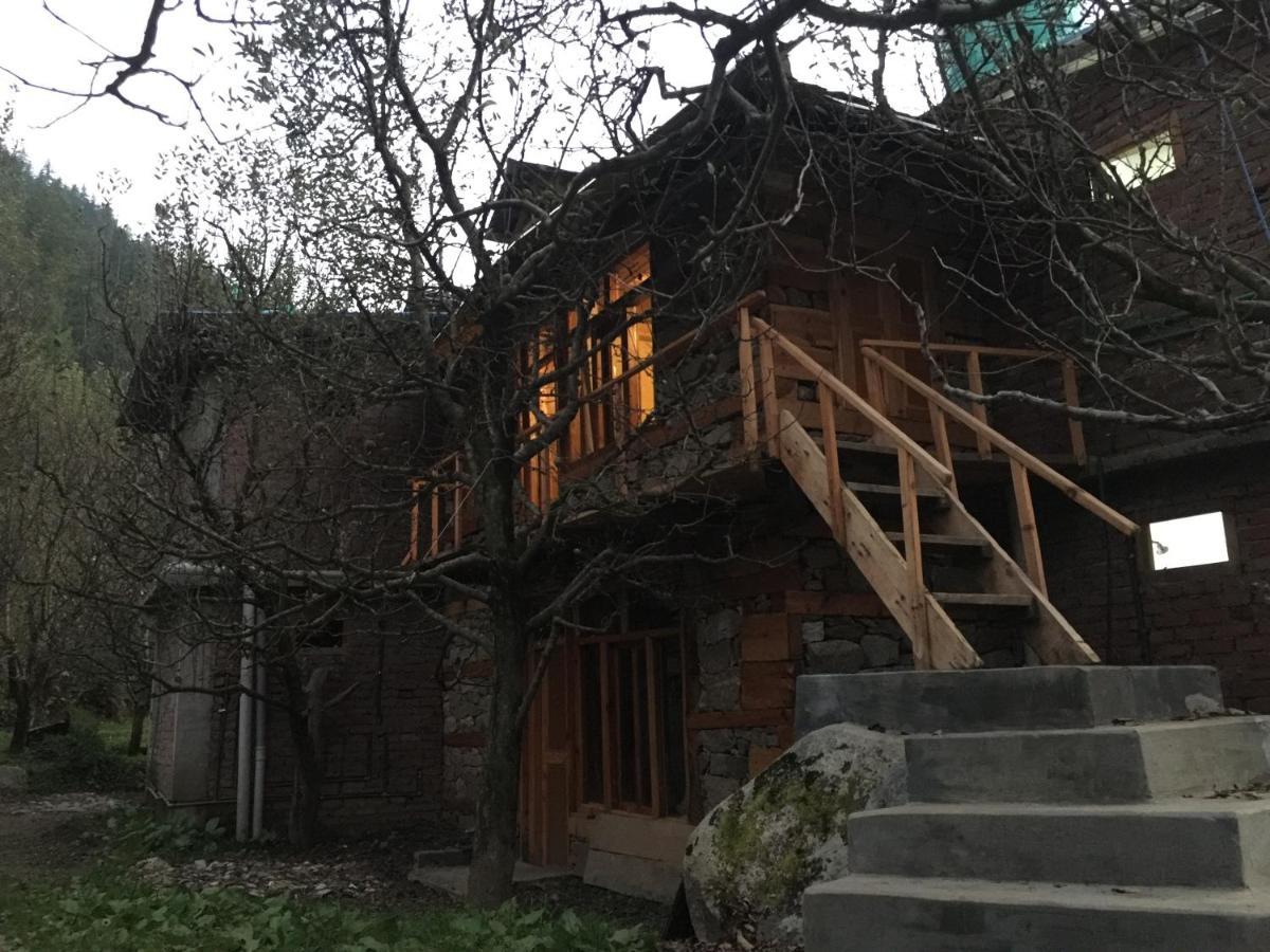 Yalakhom Otel Tosh Dış mekan fotoğraf