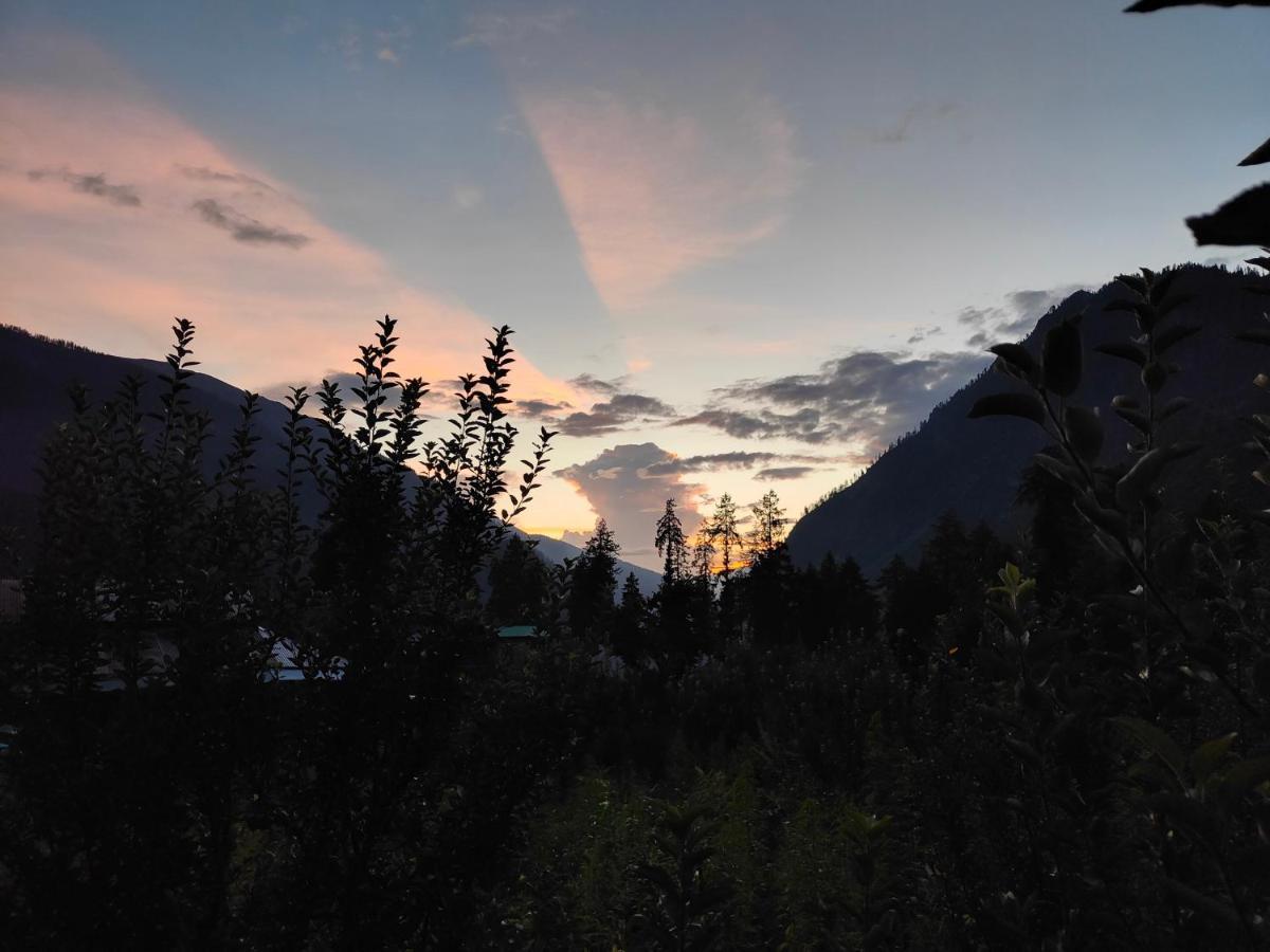 Yalakhom Otel Tosh Dış mekan fotoğraf