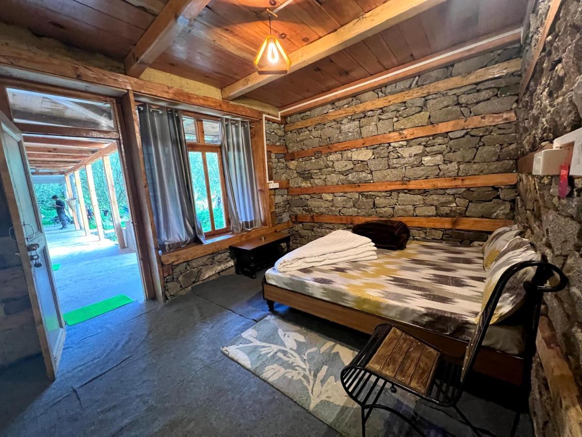 Yalakhom Otel Tosh Dış mekan fotoğraf