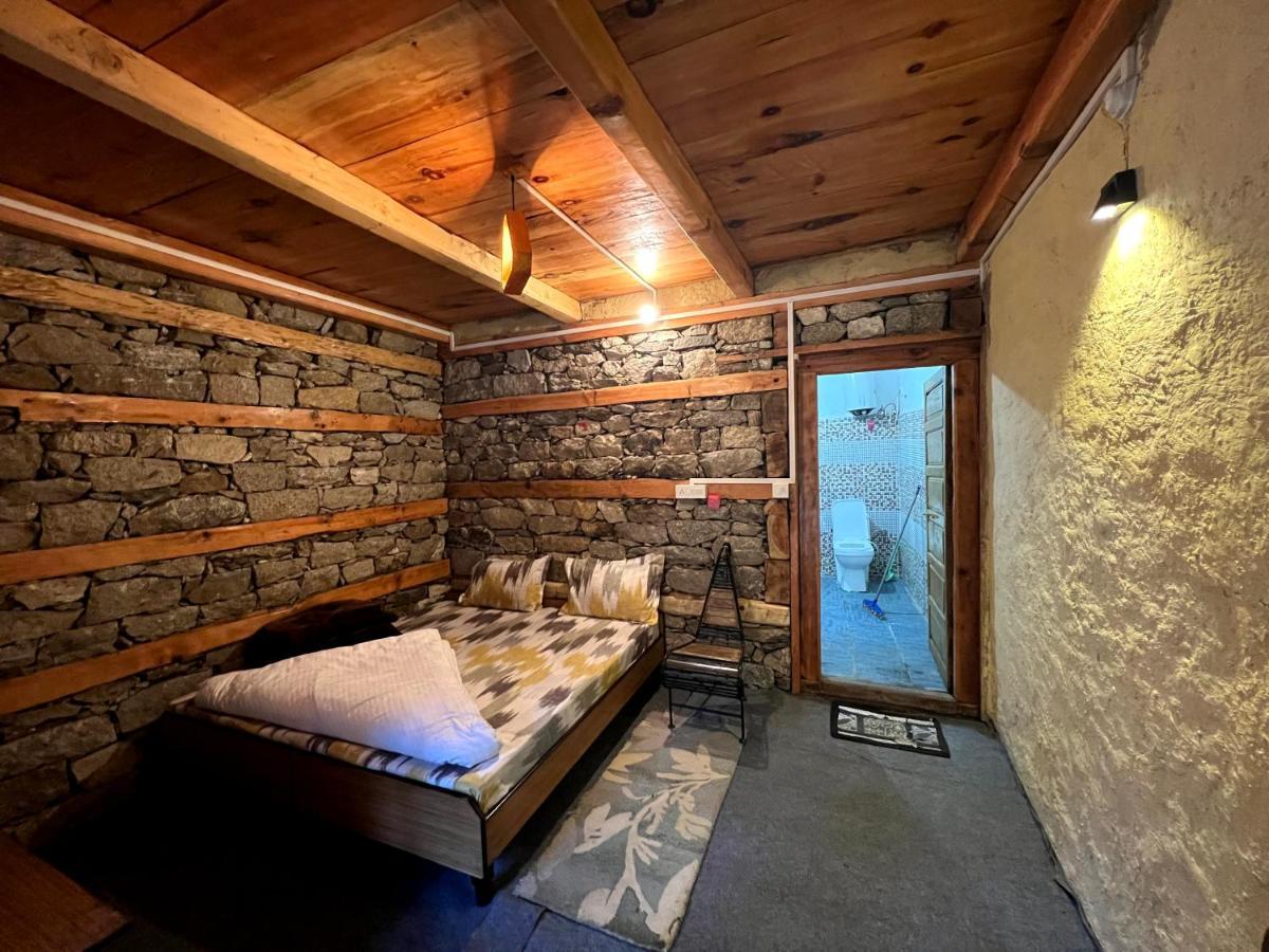 Yalakhom Otel Tosh Dış mekan fotoğraf