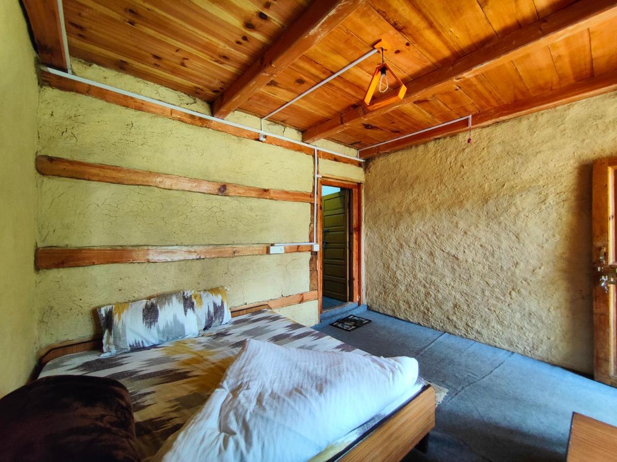 Yalakhom Otel Tosh Dış mekan fotoğraf