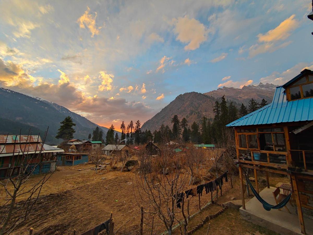 Yalakhom Otel Tosh Dış mekan fotoğraf