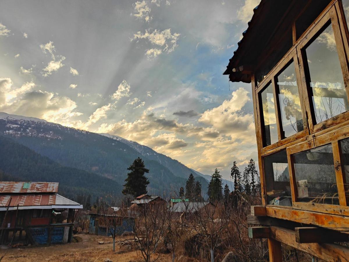 Yalakhom Otel Tosh Dış mekan fotoğraf