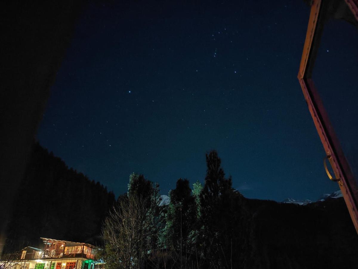Yalakhom Otel Tosh Dış mekan fotoğraf