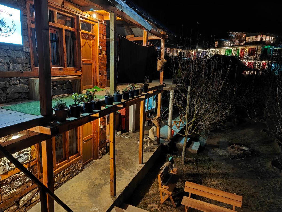 Yalakhom Otel Tosh Dış mekan fotoğraf